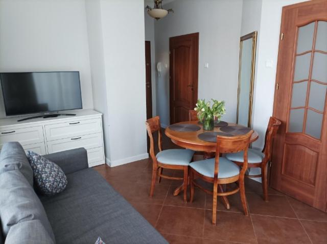 Apartament Uzdrowiskowa 7, ชวีโนวิชแจ ภายนอก รูปภาพ