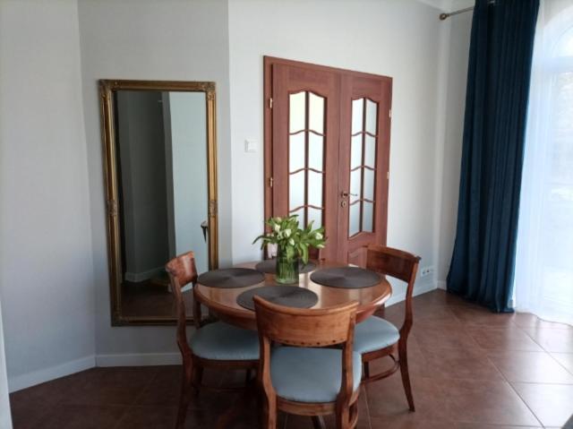 Apartament Uzdrowiskowa 7, ชวีโนวิชแจ ภายนอก รูปภาพ